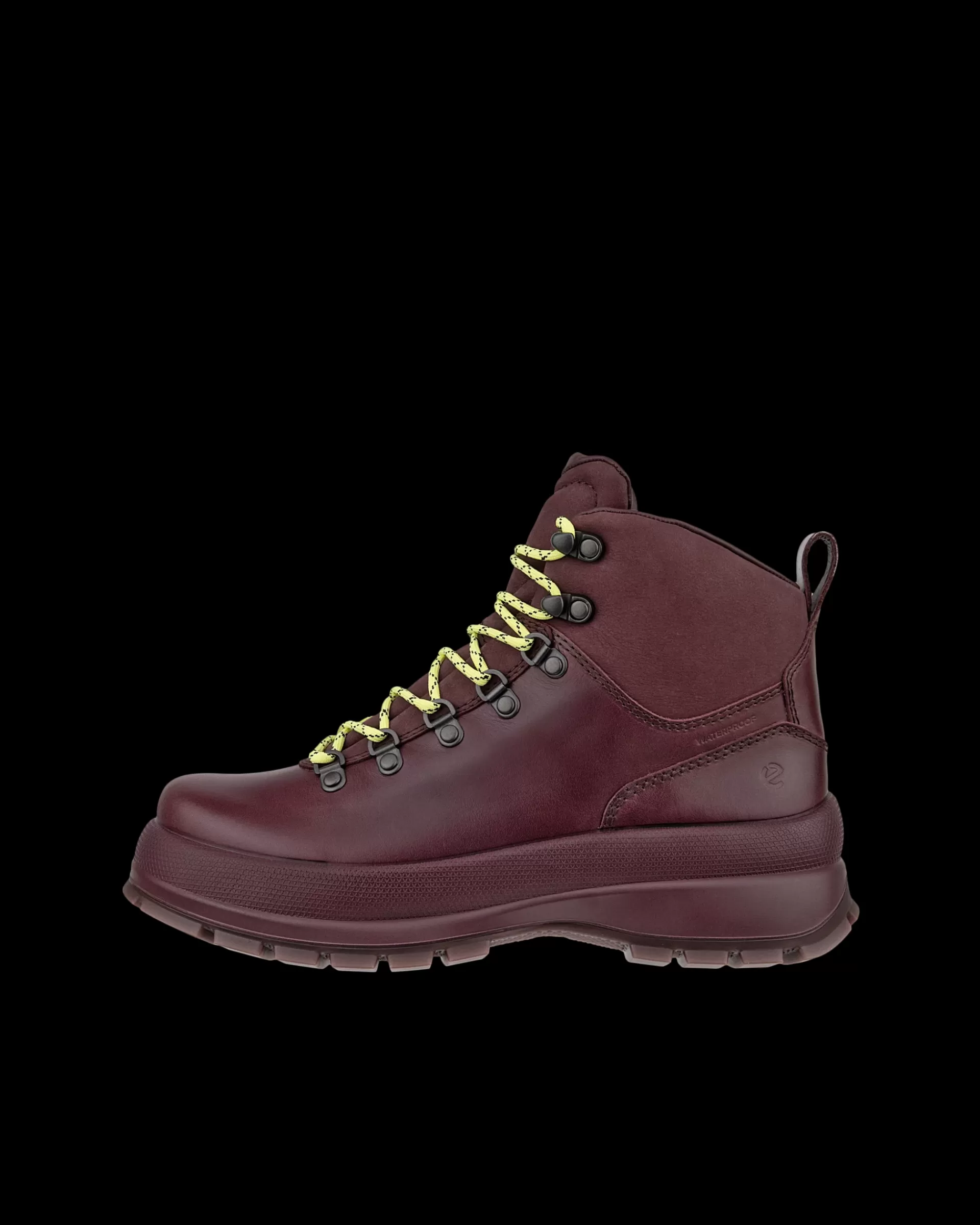 TRACK 30 W^ECCO Store