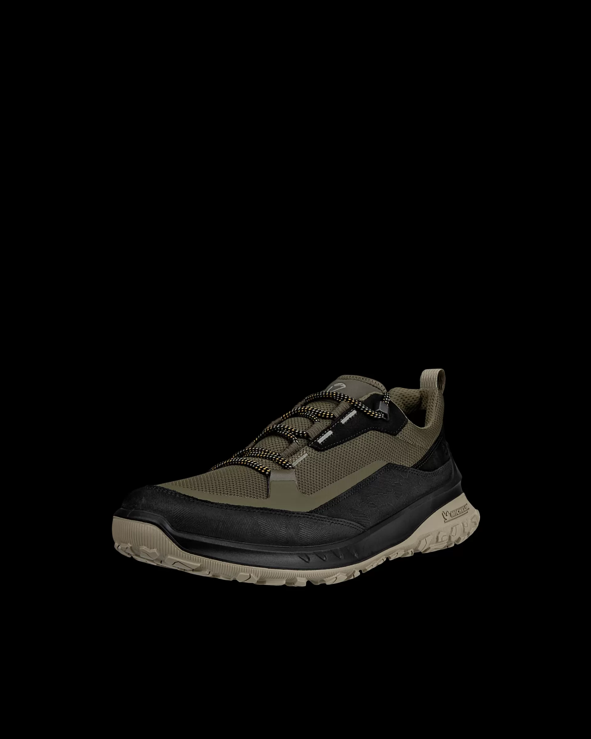 ULT-TRN M^ECCO Store